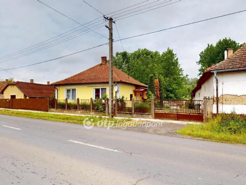 Eladó családi ház Nyírbátor