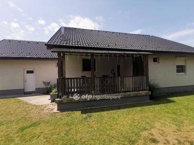 Eladó családi ház Ráckeve
