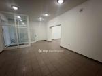 Eladó utcai bejáratú üzlethelység Debrecen