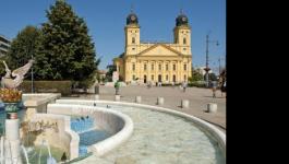 Eladó utcai bejáratú üzlethelység Debrecen