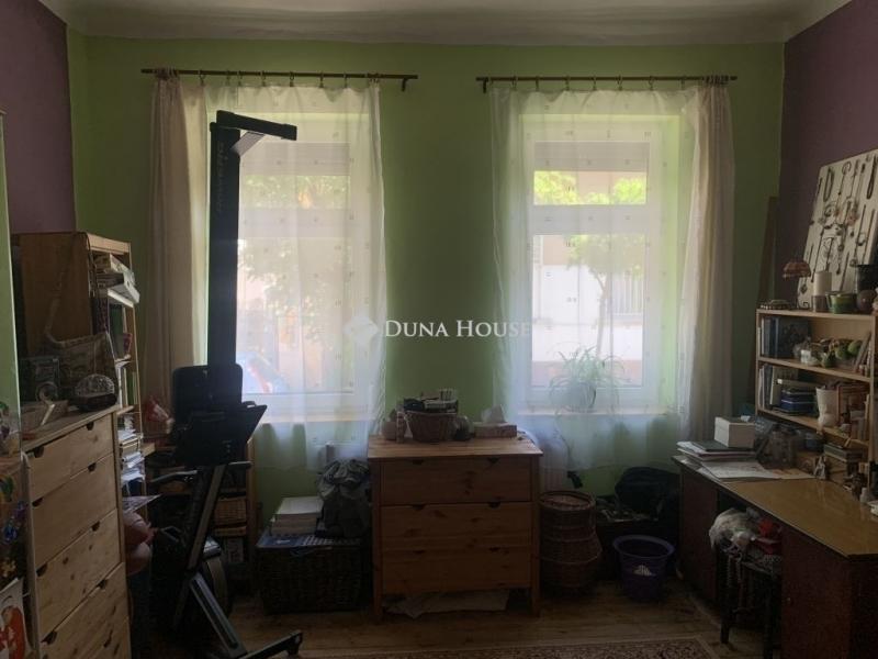 Eladó családi ház Budapest