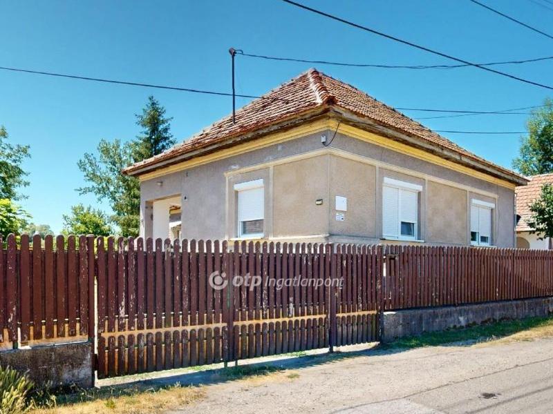 Eladó ikerház Sajókaza