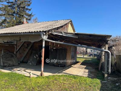 Eladó családi ház Szekszárd