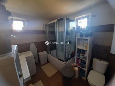 Eladó családi ház Tápióság