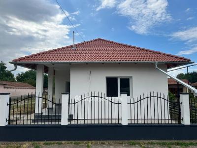 Eladó ikerház Szajol