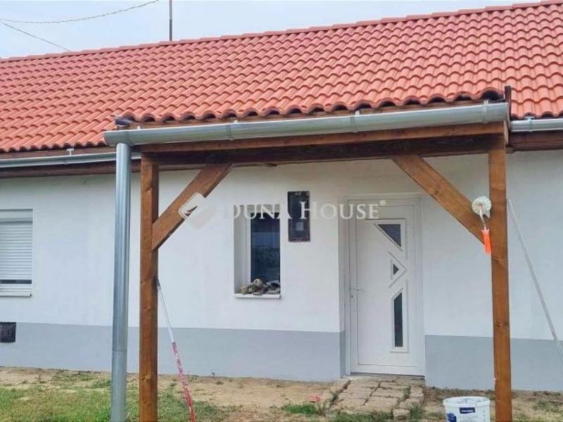 Eladó ikerház Tápióbicske