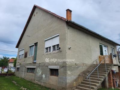 Eladó ikerház Jászfényszaru