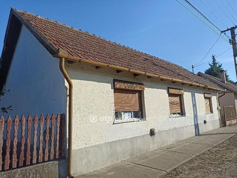 Eladó ikerház Jászfényszaru