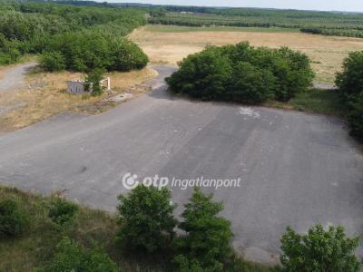 Eladó külterületi telek Tornyospálca