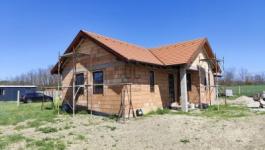 Eladó családi ház Lajosmizse