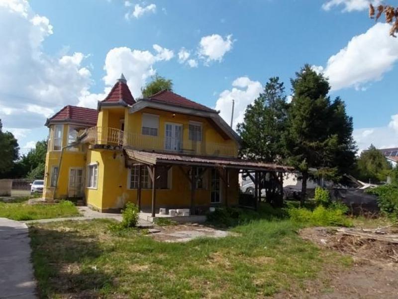 Eladó ikerház Cegléd