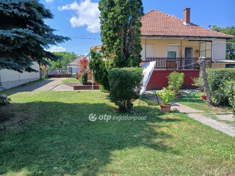 Eladó családi ház Visonta