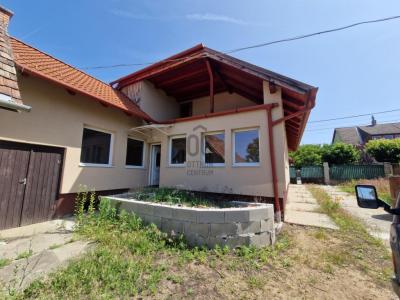 Eladó családi ház Erdőkertes