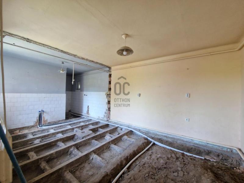 Eladó családi ház Erdőkertes