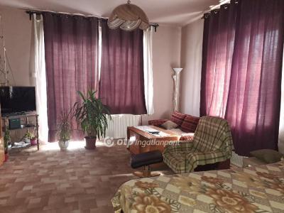 Eladó családi ház Bicske