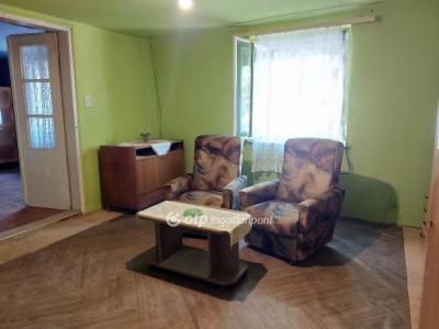 Eladó családi ház Csongrád