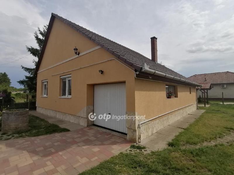 Eladó ikerház Hajdúsámson