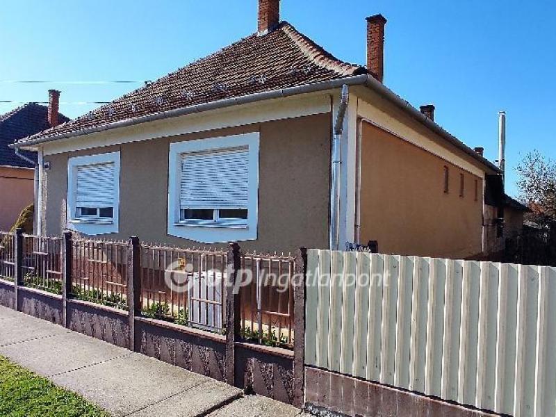 Eladó családi ház Polgár