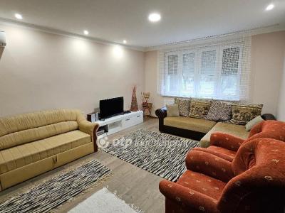 Eladó lakás Kisköre