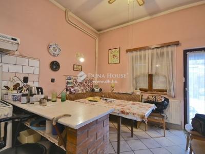 Eladó családi ház Érd