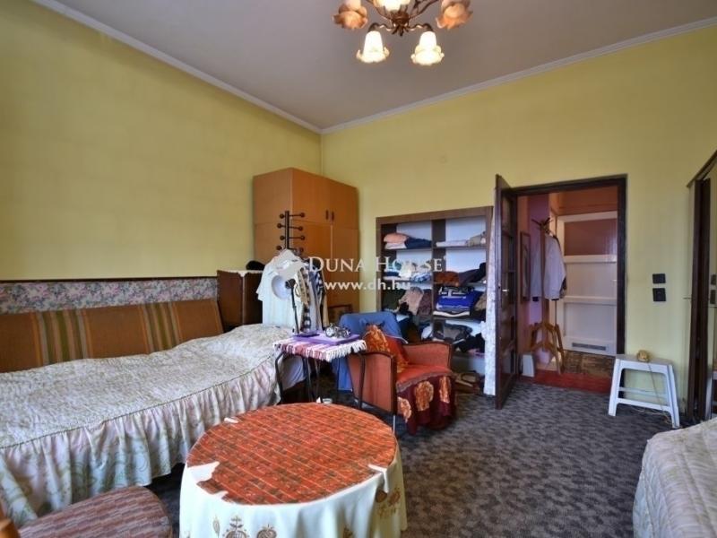 Eladó családi ház Érd