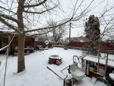 Eladó családi ház Érd