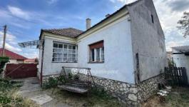 Eladó családi ház Pápa