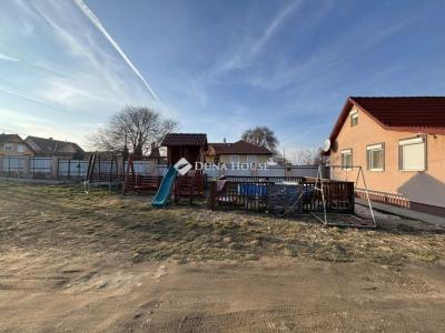 Eladó családi ház Kóka