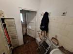 Eladó utcai bejáratú üzlethelység Mende