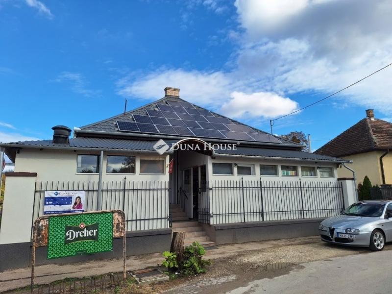 Eladó utcai bejáratú üzlethelység Mende