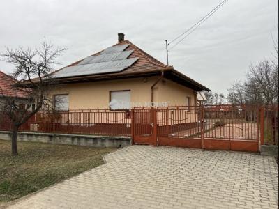 Eladó ikerház Kóka