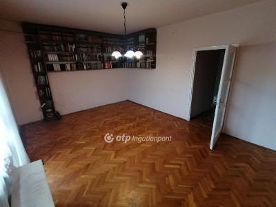 Eladó lakás Debrecen