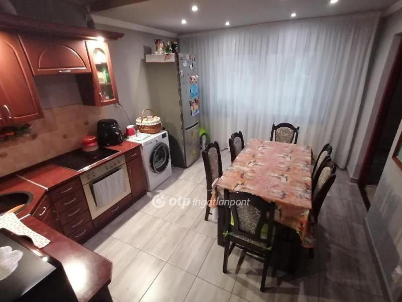 Eladó lakás Debrecen