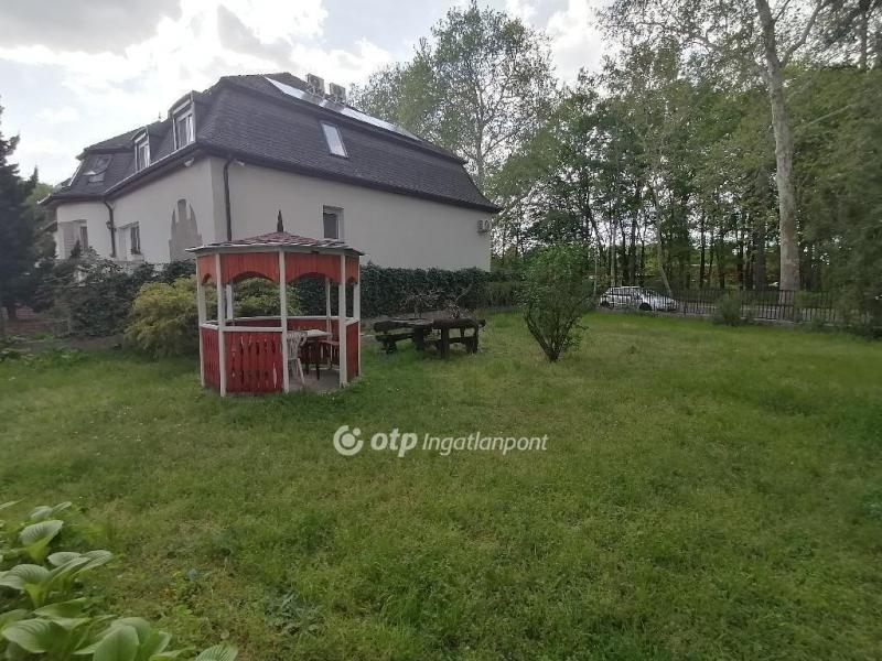 Eladó lakás Debrecen