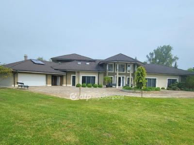 Eladó családi ház Debrecen