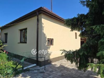 Eladó családi ház Debrecen