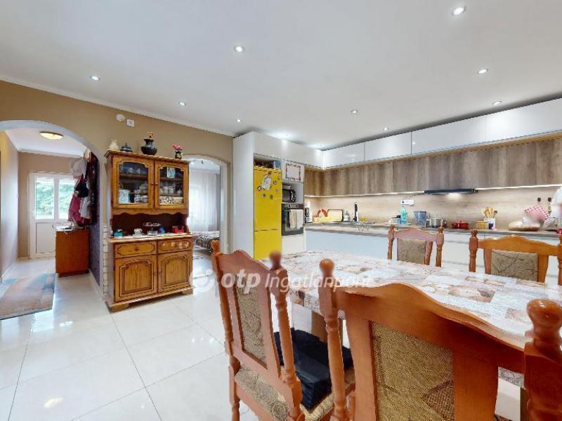 Eladó családi ház Kótaj