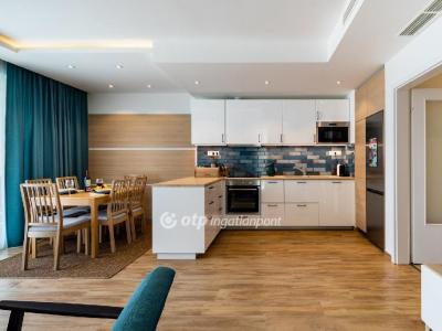 Eladó lakás Balatonkenese