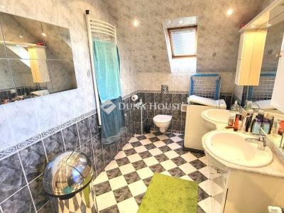 Eladó családi ház Érd