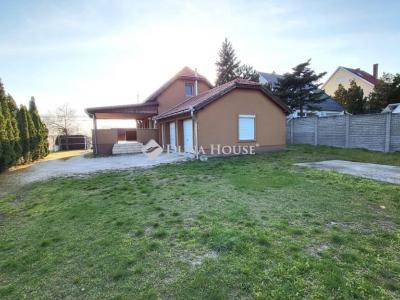 Eladó családi ház Érd