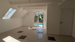 Eladó lakás Velence