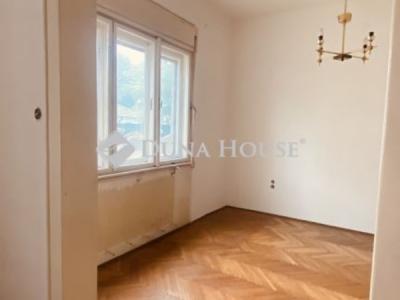 Eladó családi ház Budapest