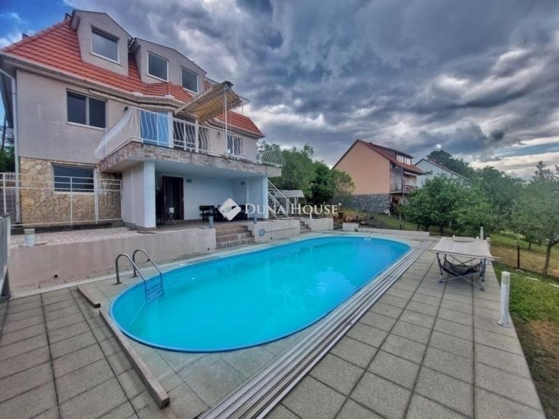 Eladó családi ház Szentendre