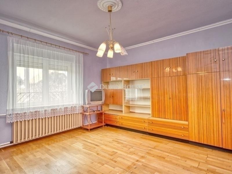 Eladó családi ház Vecsés