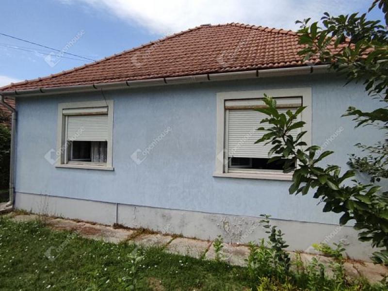 Eladó családi ház Veszprém