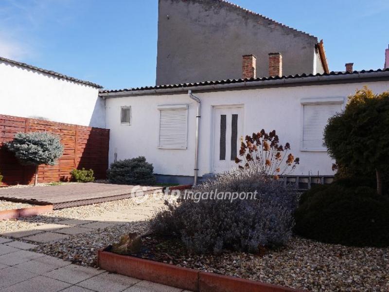 Eladó sorház Gyöngyös