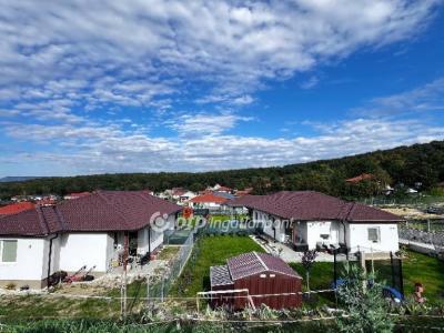 Eladó lakás Pilisjászfalu