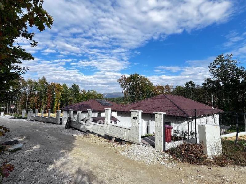 Eladó lakás Pilisjászfalu