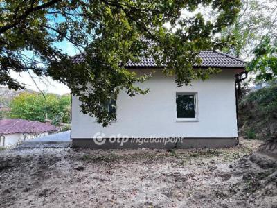 Eladó lakás Pilisjászfalu