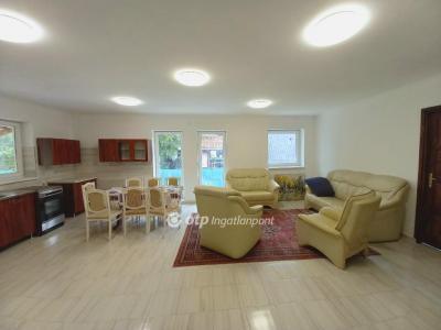 Eladó nyaraló Balatonmáriafürdő